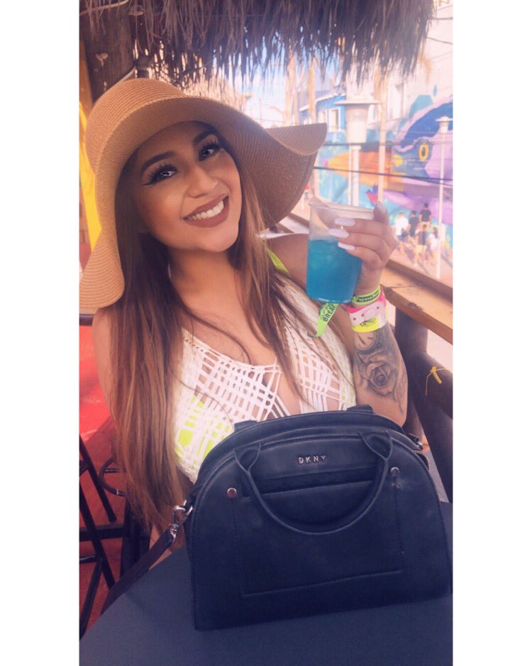 beeflores99's tweet photo. Rosaritos, you were good to me 🥰 until next time 🥳 #SpringAtPapas https://t.co/48hpfxfHUe