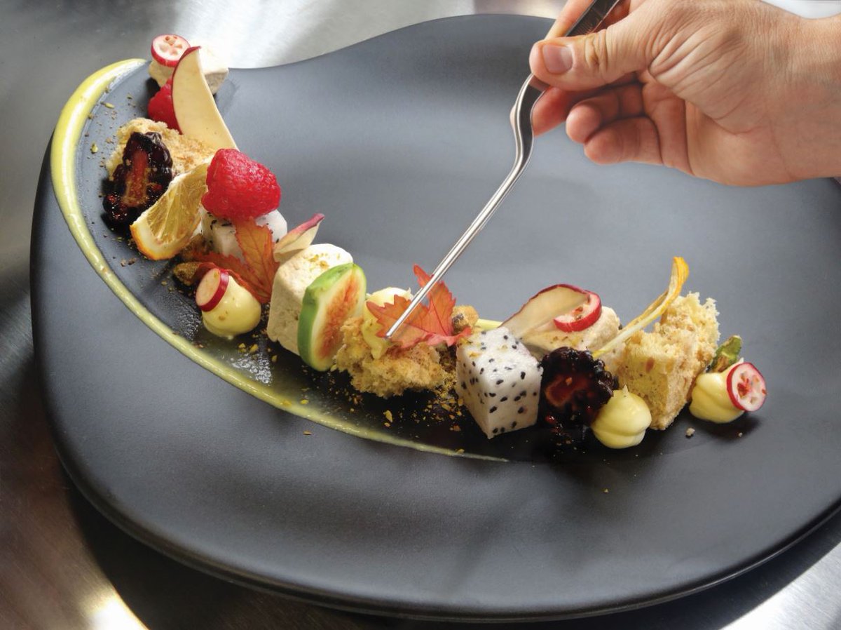 MERCERCULINARY's tweet photo. The art of cuisine. https://t.co/eypD0yE8xz #mercerculinary #plating #food #cuisine #chef #cheflife #culinary #artofplating #platingtools #platingtongs https://t.co/GtIW2zro9S