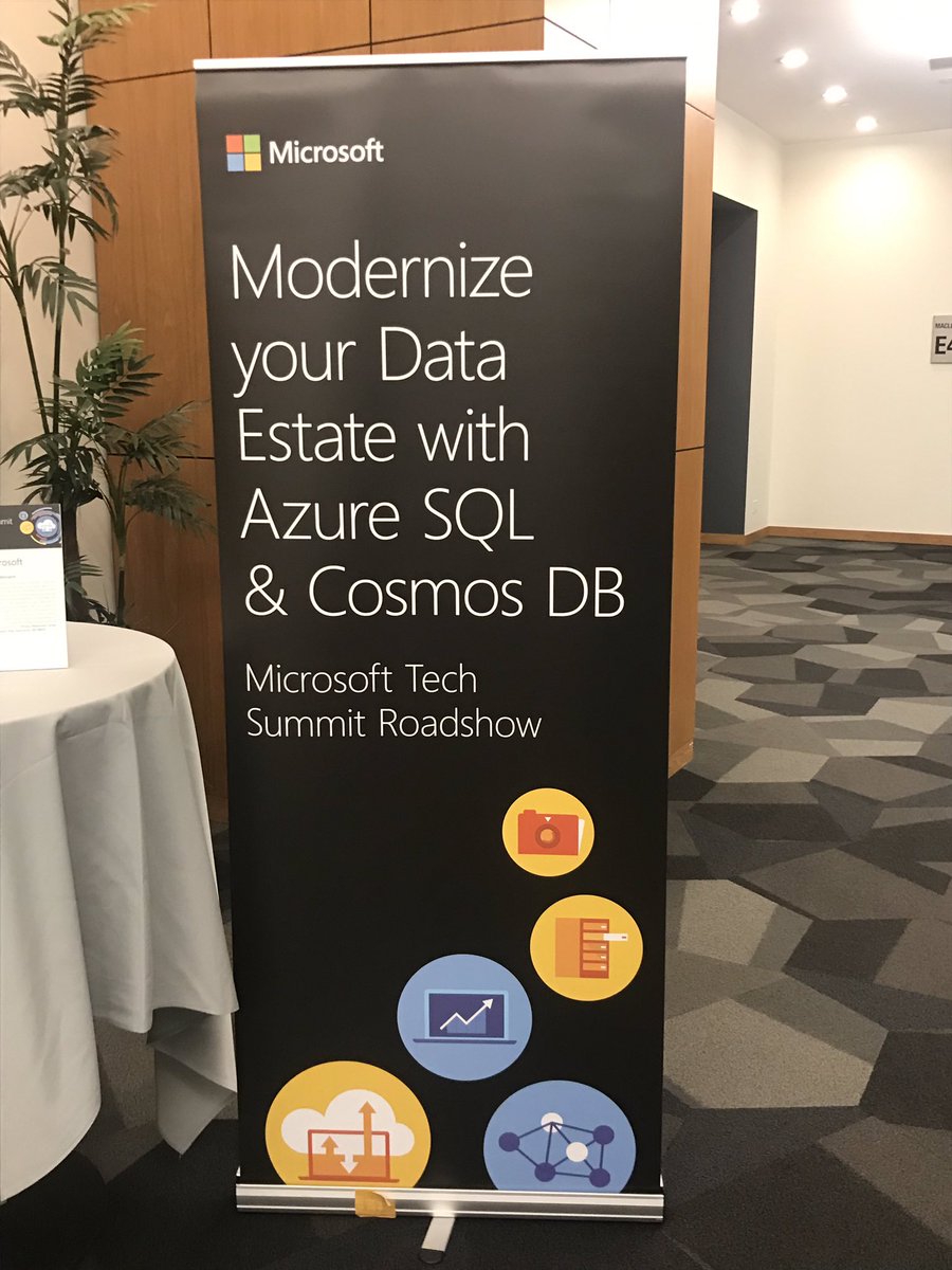 ChasinInsight's tweet image. A full house at #MSTechSummit. SQL 2008 EOS coming up