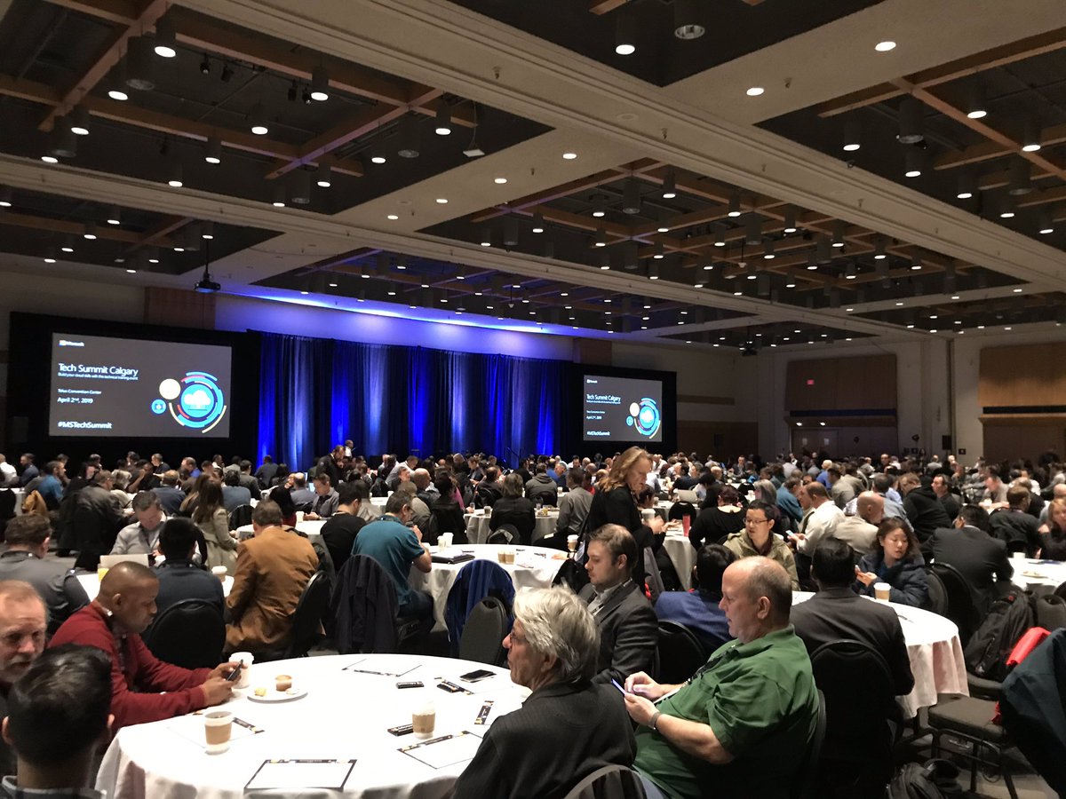 ChasinInsight's tweet image. A full house at #MSTechSummit. SQL 2008 EOS coming up