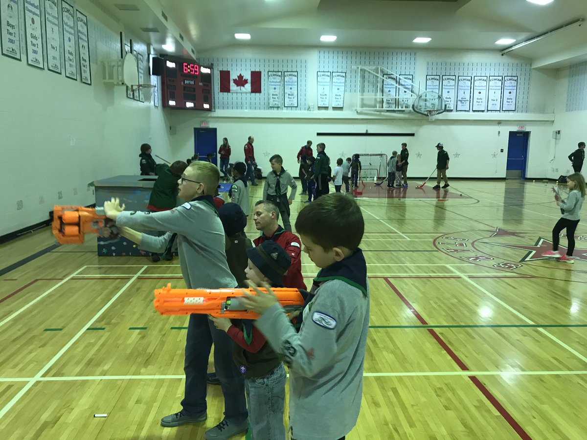 2Scouter's tweet image. It was Carnival night for our entire 227 Douglasdale  group last night. Linking and having fun together. #scouterlife #scoutsdostuff #yyc