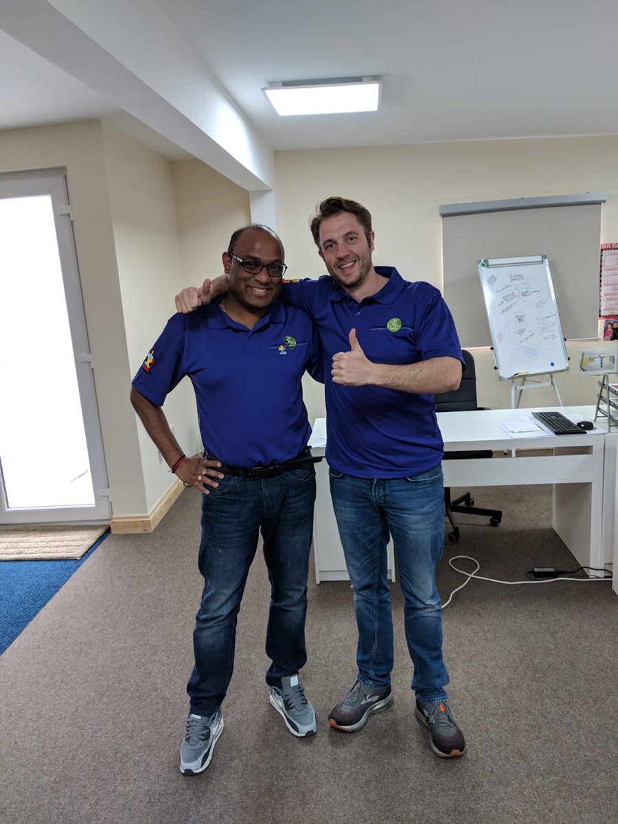 Half of our team in Kenley but still amanged to get involved! 🌎🧩 #autism #WorldAutismDay #AutismAwarenessWeek