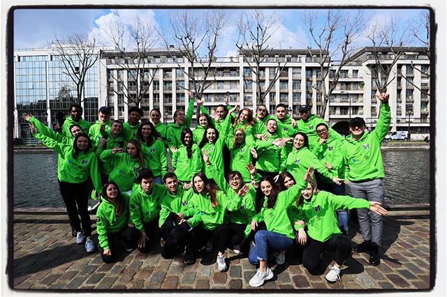 ISTEC_Paris's tweet photo. Aujourd’hui, l’équipe @istecsails a reçu ses équipements 👕⚓️ Ils sont prêts !🔥 Merci à leurs sponsors : OFI AM, @natura4ever, O11ze, SARL JP-Services, Sonata, DF-Net, Auberlet et Laurent 🙏🏻 #istec #coursecroisière #coursecroisiereedhec #sport #competition #sweats #polemer #p… https://t.co/xiJtzysrgQ