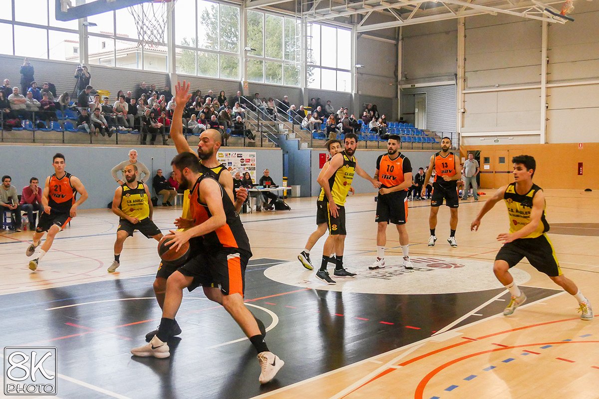 Aquí teniu la MiniMovie del partidàs entre <a href="/abvendrell/">AB Vendrell</a> i <a href="/cbaguiles/">Club Bàsquet Àguiles</a> de la #1aCAT que van guanyar els de Santa Coloma‼️🏀
facebook.com/RTTarragonaFCB…
<a href="/FCBQ/">FCBQ</a>