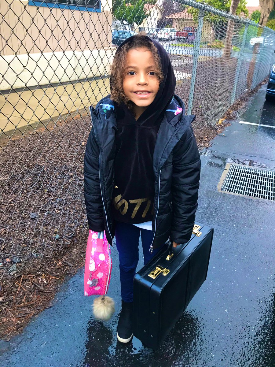 By happenstance, my daughter decided she wanted to bring a briefcase to 2nd grade on #EqualPayDay. So Silicon Valley-entrepreneurial of her rockin a hoodie and a blinged out lunch box to boot. 💕 #leaningin