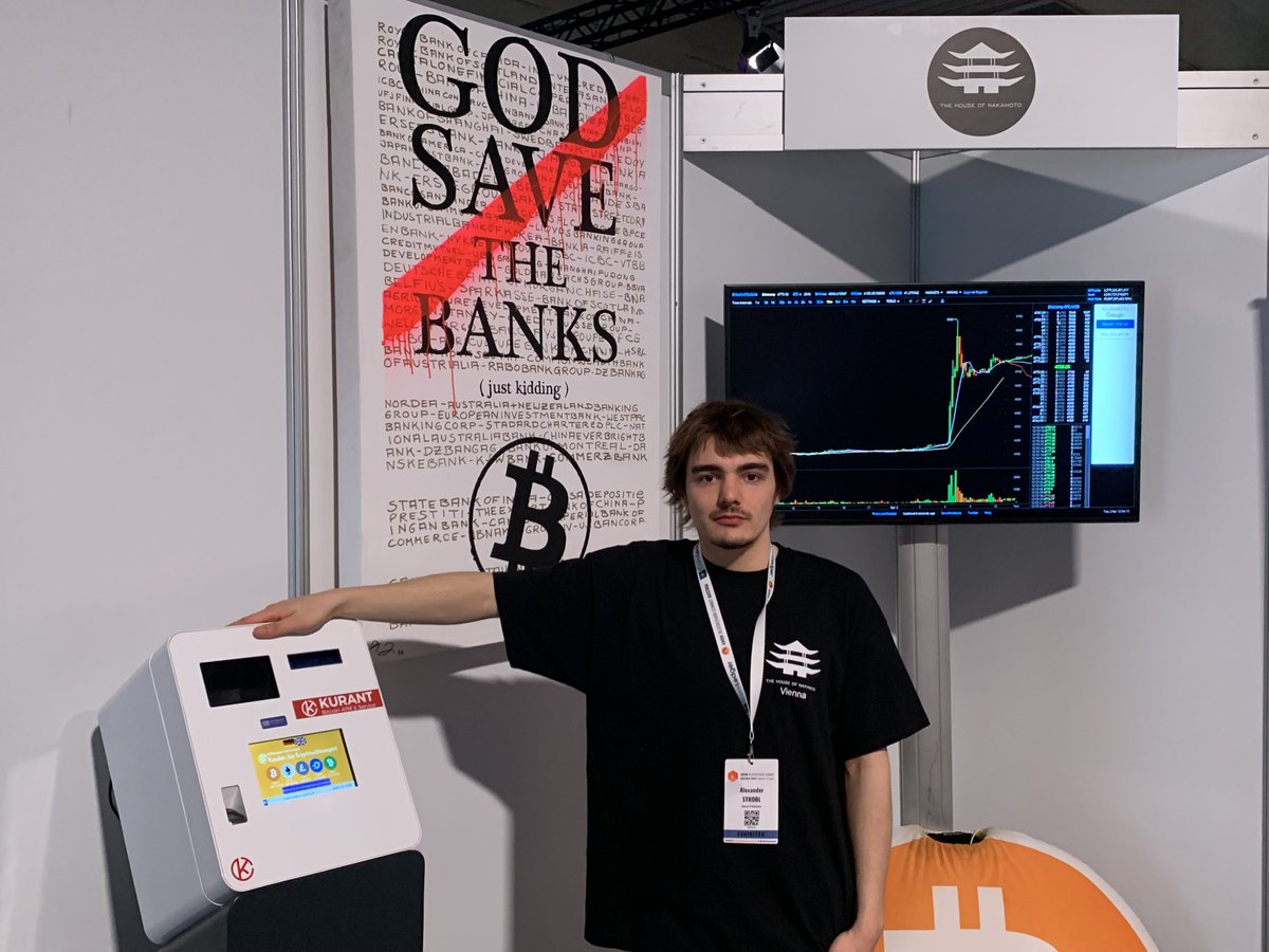 staatsdruckerei's tweet image. Wir sind am Anon Blockchain Summit unterwegs - Blockpit, Conda, cool euch hier zu sehen! Ganz besonders klass finden wir, dass es am Stand von House of Nakamoto einen Bankomaten gibt, mit dem man Bitcoins direkt auf unsere #chainlock Karte laden kann. 
#anon2k19