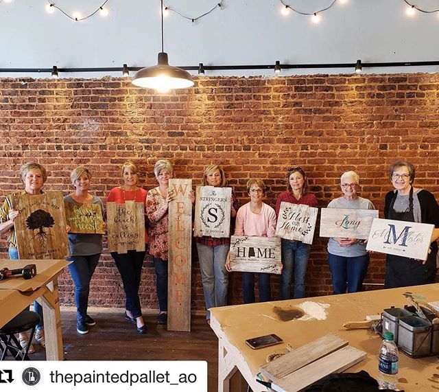 #Repost @thepaintedpallet_ao (<a href="/get_repost/">Repost</a>)
・・・
#tbtuesday to one of our most recent private pallet workshops! We currently offer public classes on Saturdays at 4pm in our downtown Opelika studio and are available for private parties for groups of 6+!… bit.ly/Spirited-Art