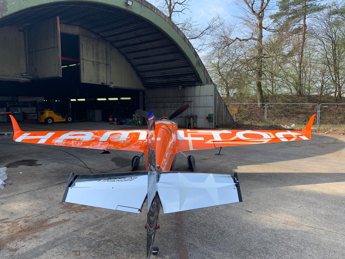 nicolasivanoff's tweet photo. Après deux jours de remontage, retour au Luxembourg avec le Edge 540 ✈🙌👍
#airrace #pilotlife #hamiltonwatch #teamivanoff #tuesdaytrails #redbullairrace #workinprogress https://t.co/uBuMgmsLGn