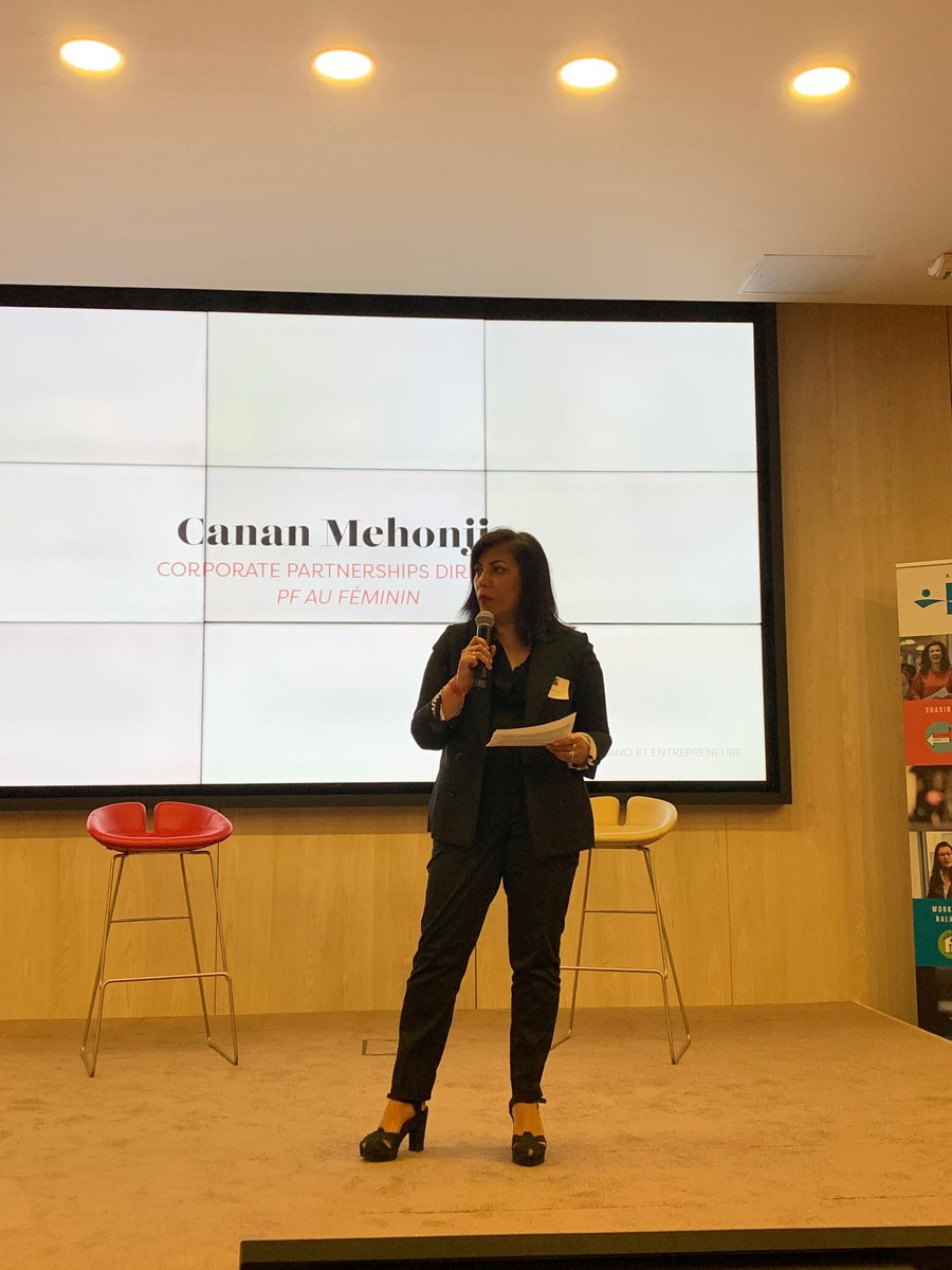 Iguittardlosay's tweet photo. Événement ⁦@BNPP_MixCity⁩ ⁦@PfAuFeminin⁩ #BDDFElles sur le thème de la curiosité, en 1ère partie 3 femmes de ⁦@BNPParibas⁩ nous parlent de leur curiosité https://t.co/R4cONY1iPJ