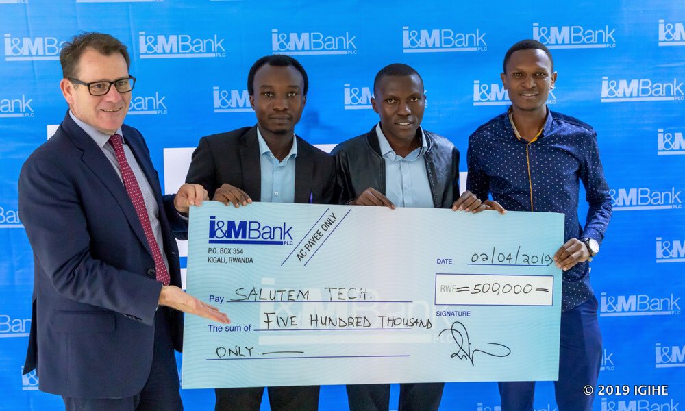 imbankrw's tweet photo. This afternoon, we presented cheques to the #IMPushToStart Winners. 

Congratulations once again 🎉🎊🎶🍾 @ccefarms @SalutemTechLtd @Ntihinduka_Davi https://t.co/zXJN1gf2r6