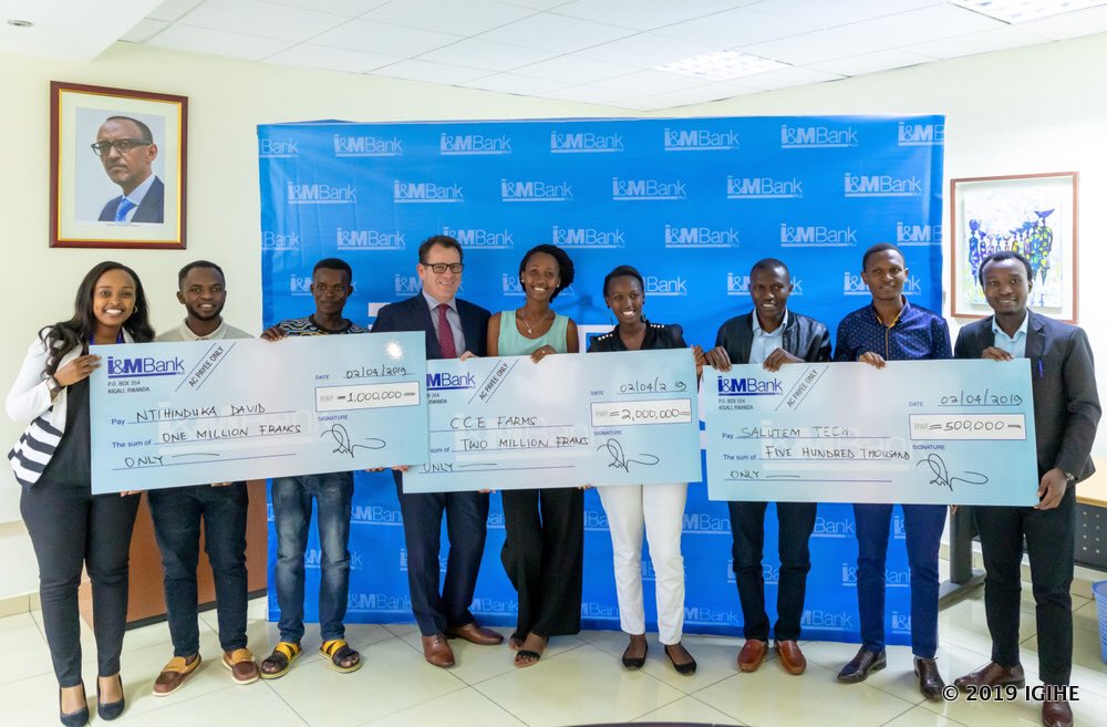 imbankrw's tweet photo. This afternoon, we presented cheques to the #IMPushToStart Winners. 

Congratulations once again 🎉🎊🎶🍾 @ccefarms @SalutemTechLtd @Ntihinduka_Davi https://t.co/zXJN1gf2r6