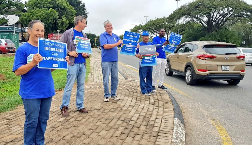 DA_Mpumalanga's tweet photo. #SitholeForPremier Tomorrow, the ANC-sponsored fuel price hike of R1.31 will hit the already burdened South Africans 🇿🇦

Enough is enough! 
#StopTheTaxAttack now!

@moloisrj @bosmangrobler @Our_DA https://t.co/bQRYdsG2Il