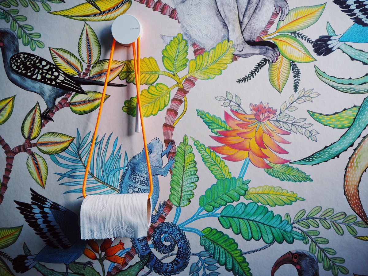 katya_adventure's tweet photo. I even managed to get myself in a photo at the #skcreative meet up.
And can I just point out the exquisite wallpaper in the @ChaatCart loo!!
Thanks for hosting us again @ChaatCart https://t.co/Z3P0ln28hg