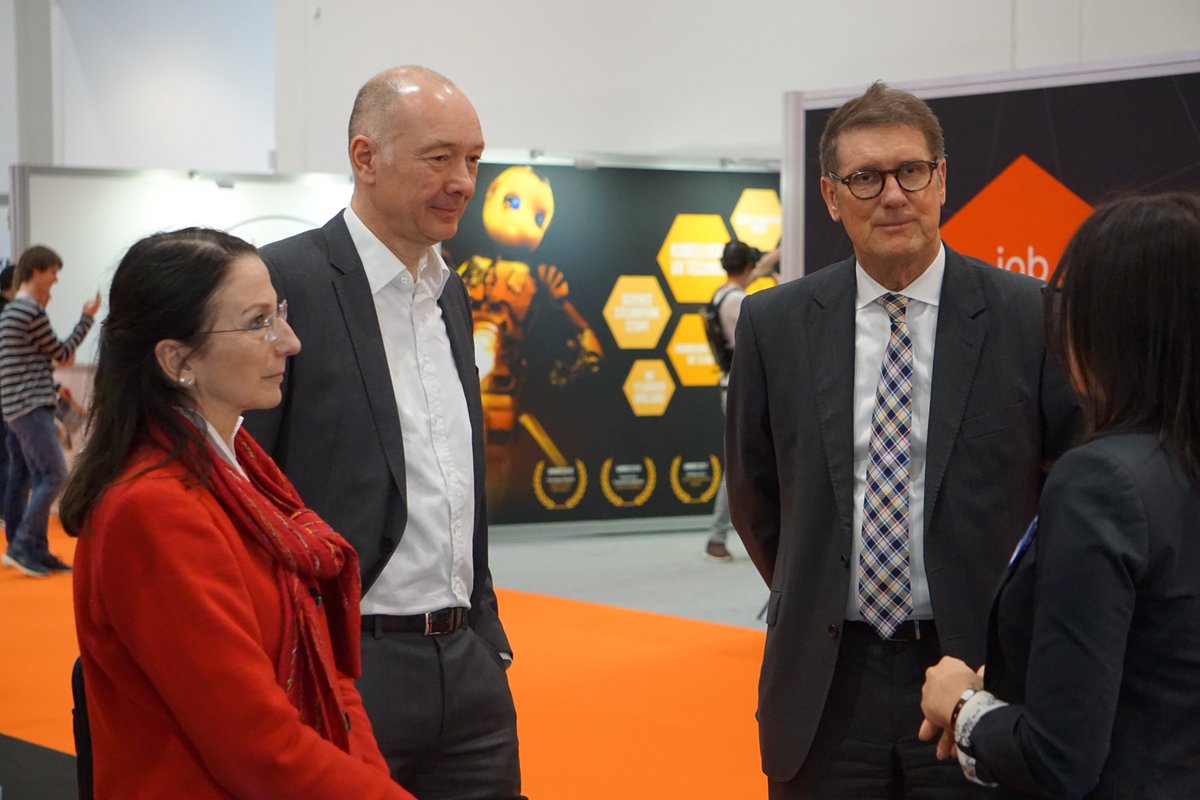Ralf_Hocke's tweet photo. Vielen Dank an die Delegation der Stadt @mannheim_de für den Besuch bei uns auf den @JobCareerMessen auf der @hannover_messe! #springmessewelt #zukunftpersonal #mannheim https://t.co/7qCP0slosO