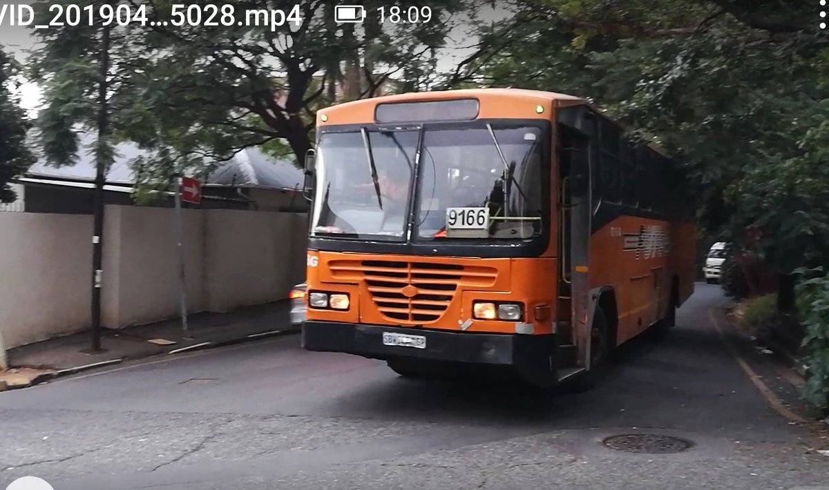 Hey <a href="/PutcoSA/">PUTCO BUS</a> why is your bus driving up a 1 way? #JMPD #recklessdriving