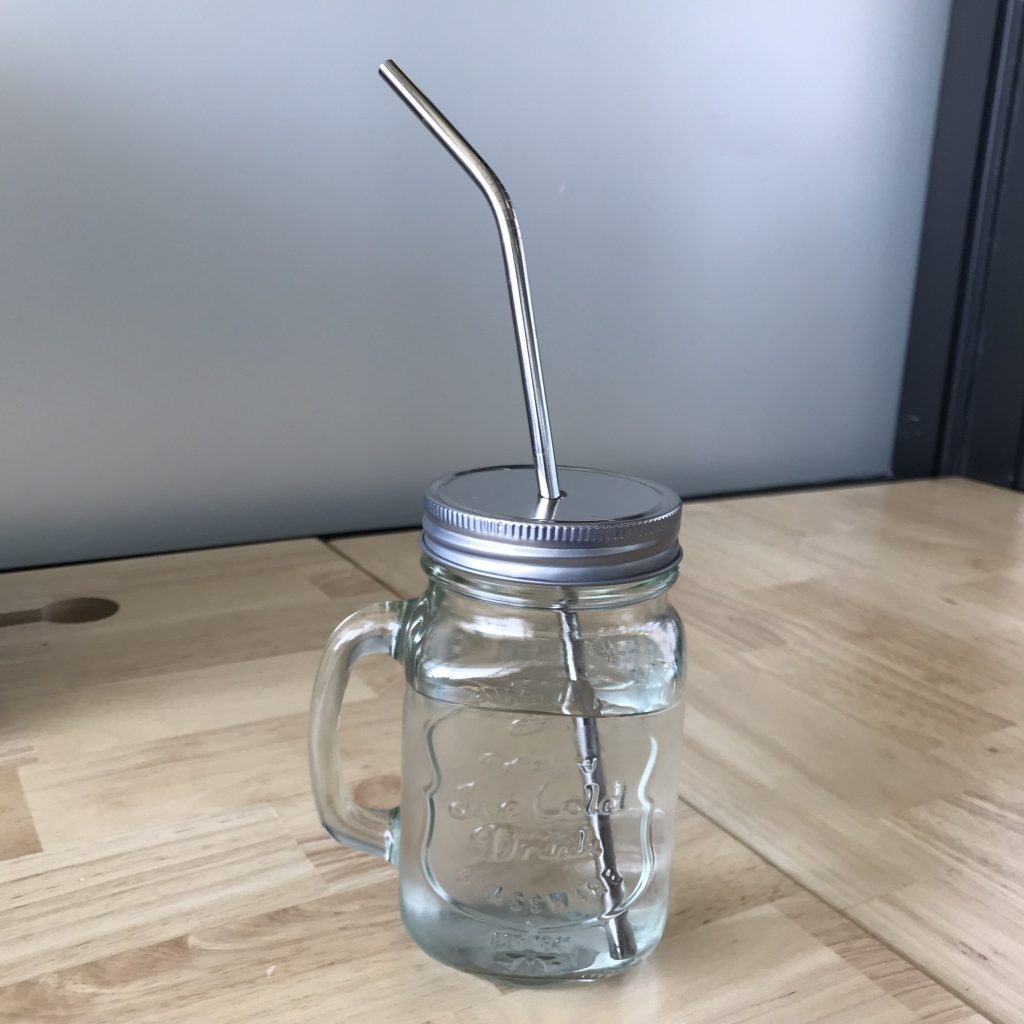 PopotesR's tweet photo. Set de vaso de vidrio con popote de acero plata https://t.co/nqszMyJT8I https://t.co/ttYM9RSoT8
