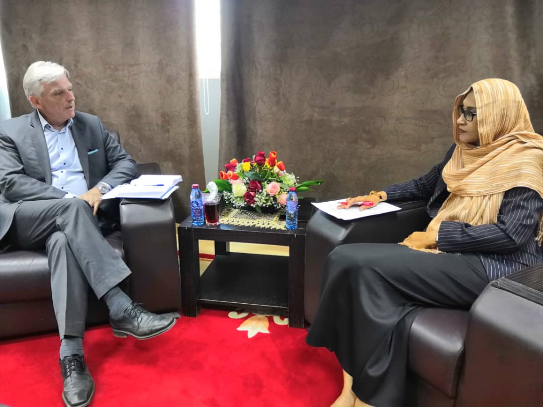 MofaSudan's tweet photo. #السودان #وزارة_الخارجية |الوكيل المساعد للشئون السياسية والتعاون الدولي تستقبل سفير مملكة #النرويج لدى السودان
@NorwayMFA 
#Sudan #SudanNews 
https://t.co/A264bjCXkr https://t.co/vdQ8IsSqLa