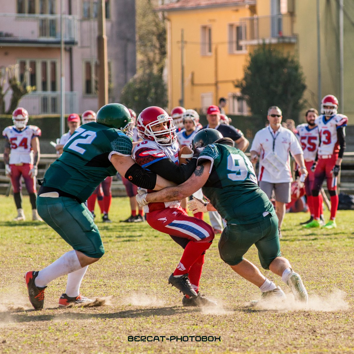 AlligatorsRo's tweet photo. Per gli #AlligatorsRovigo la partita di sabato con i #DovesBologna, la terza della loro #stagione2019 del #CampionatoItaliano di #FootballAmericano di #IIIdivisione, รจ stata una caduta da cui รจ necessario ripartire.
#FIDAF #CIF9 #FootballA9 #Rovigo #Polesine #Veneto https://t.co/7qijALcxkV