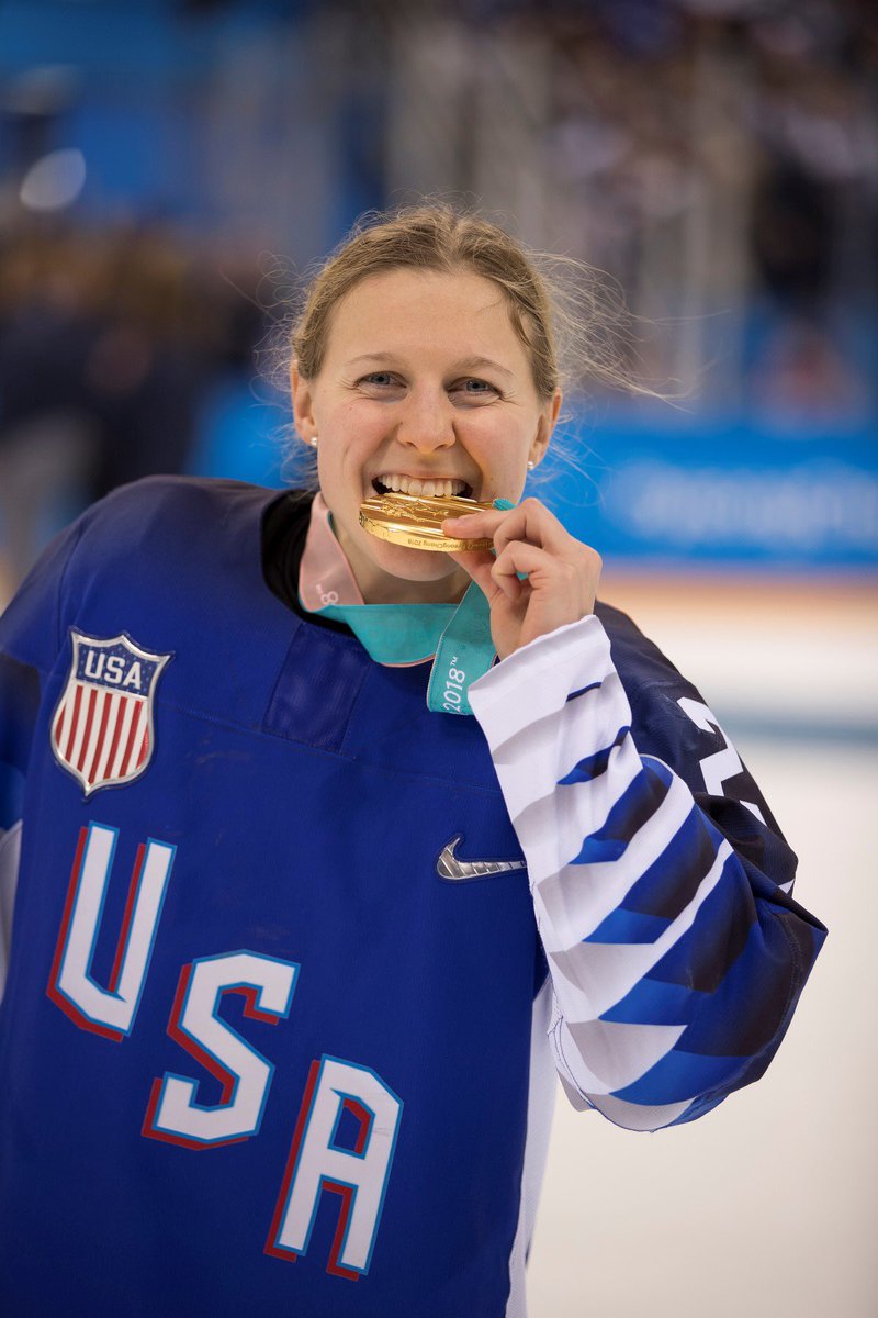 The Chicago Blackhawks and @MBIceArena are excited to launch Golden Coynes, an all-girls development hockey program created in partnership with 2018 Olympic Gold Medalist, @kendallcoyne26! For more information and to register: mbicearena.com/hockey/youth-h…