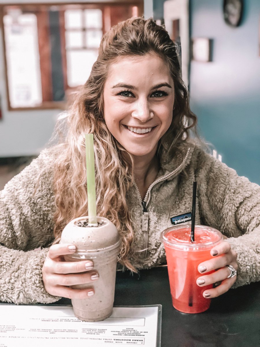 Celebrating @alliepontiuswilliams birthday with a SHAKE + TEA!!! HAPPY BIRTHDAY 🎉 😀
