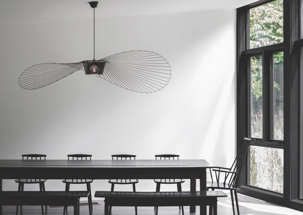 SignatureWindws's tweet photo. Have you heard? Black is the new white when it comes to #windows:  https://t.co/XFpCaDYRV3 https://t.co/WkhTvENBED