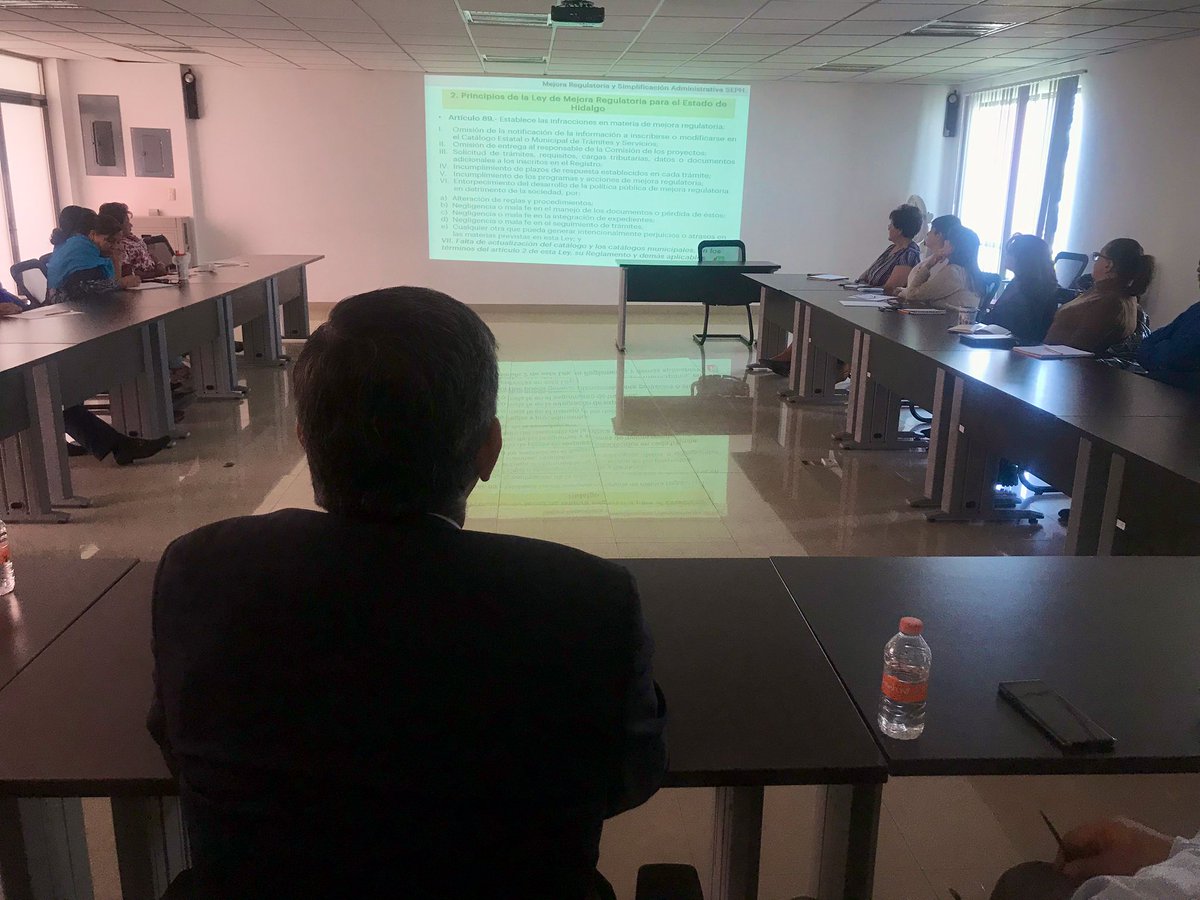 ManuelVidalesS's tweet image. La Mejora Regulatoria tiene como propósito la eficiencia de las actividades en las oficinas gubernamentales que faciliten los trámites al sector privado y con ello generar un beneficio a la sociedad con los mejores costos posibles. #EducaciónEnHidalgo #EducarEsCrecerContigo