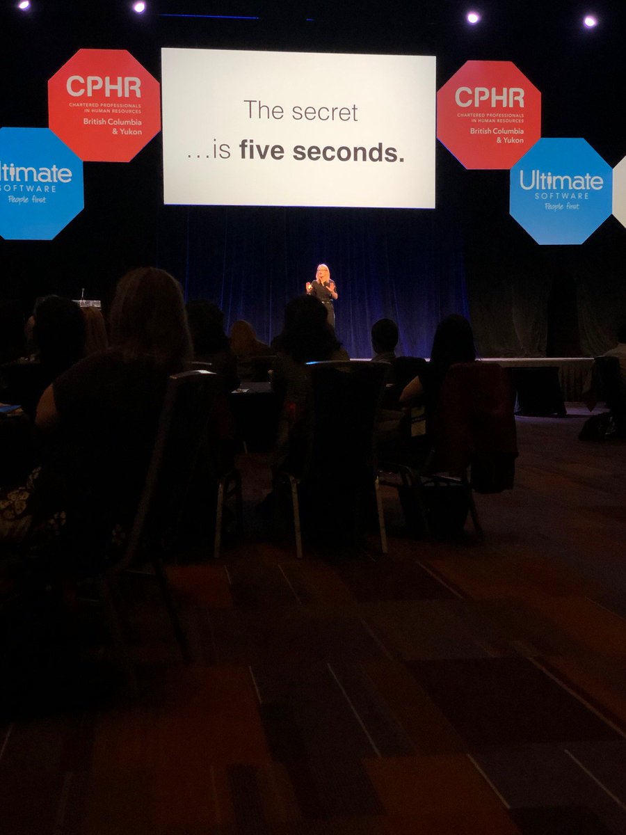 "The secret... is 5 seconds" <a href="/melrobbins/">Mel Robbins</a>:
"Things are always going to be changing around you. You own the 5 second window of change from paralysis to action. Act with courage." 
Day 1 of #HRCONF2019  #HumanResources #secret #5seconds #act #7simplemachines