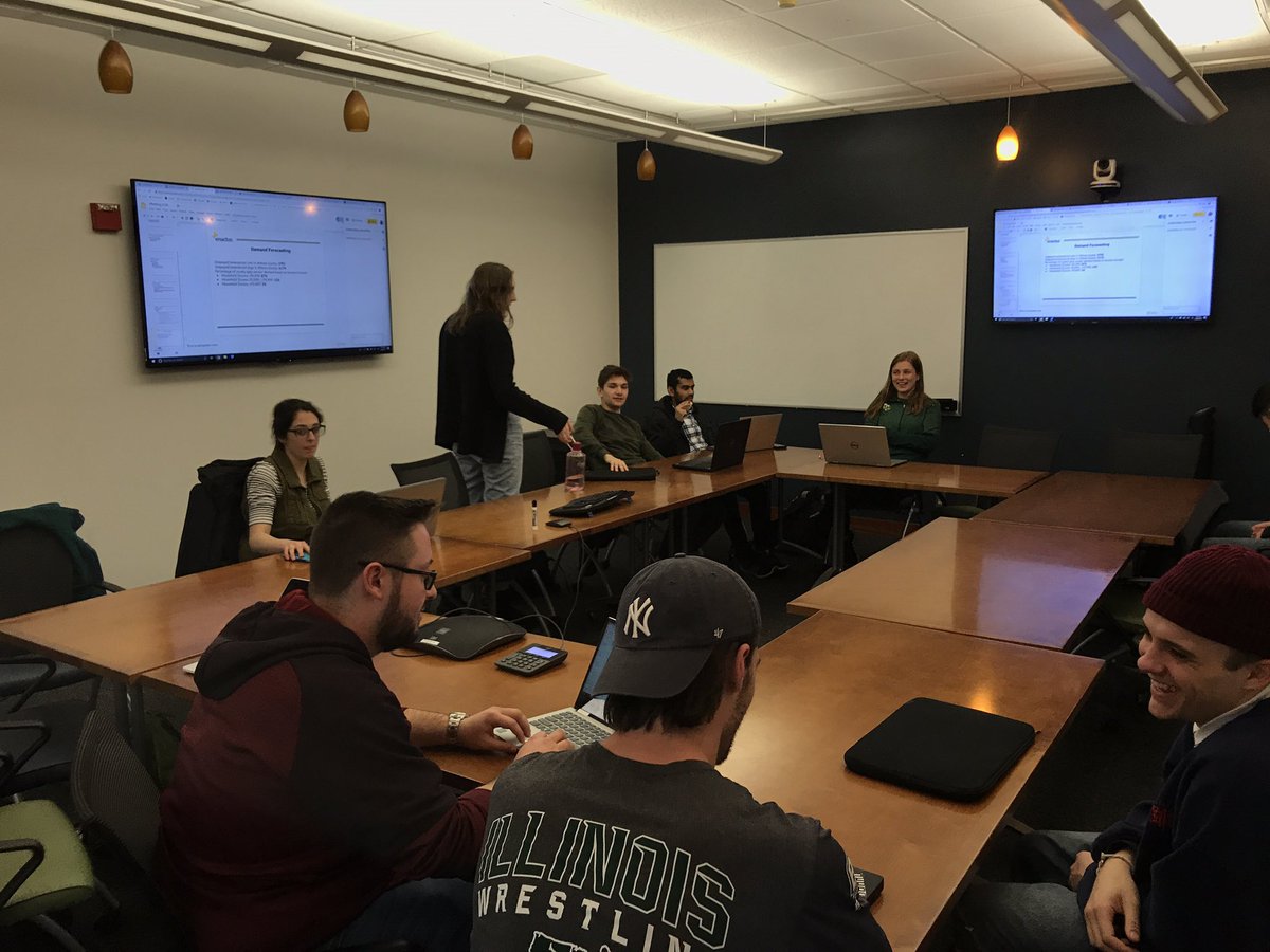 Meeting tonight at 7 in the CoLab!#EnactusOU