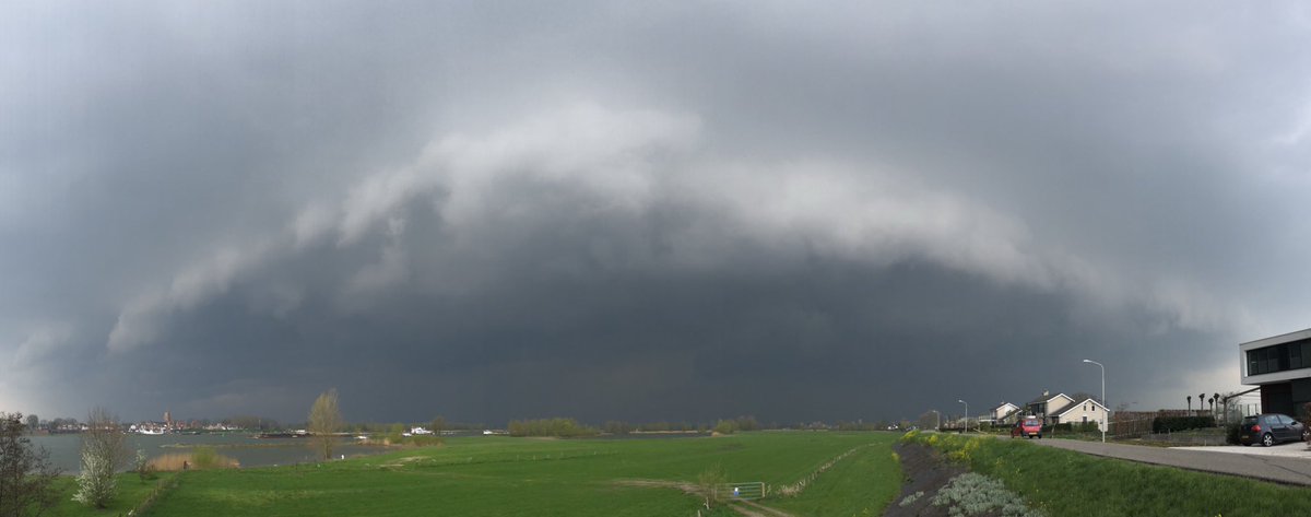 Vortex_NL's tweet image. #onweer #arcus #shelfcloud #hagel #wind #regen #stormchasers