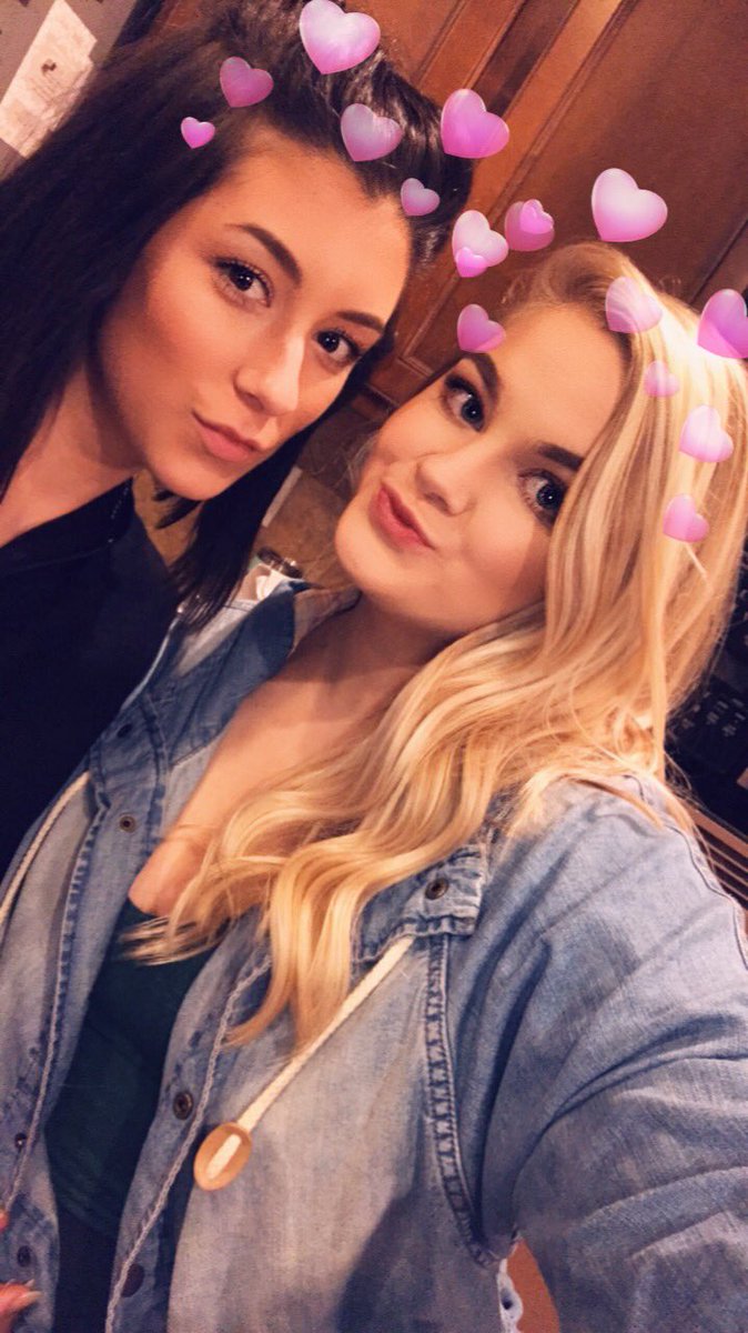 evans_madalyn's tweet photo. Happy birthday to the beautiful @taylorkeslar!!! Love u so much and can’t wait to meet that sweet baby girl!!! https://t.co/MyspfGMBYU