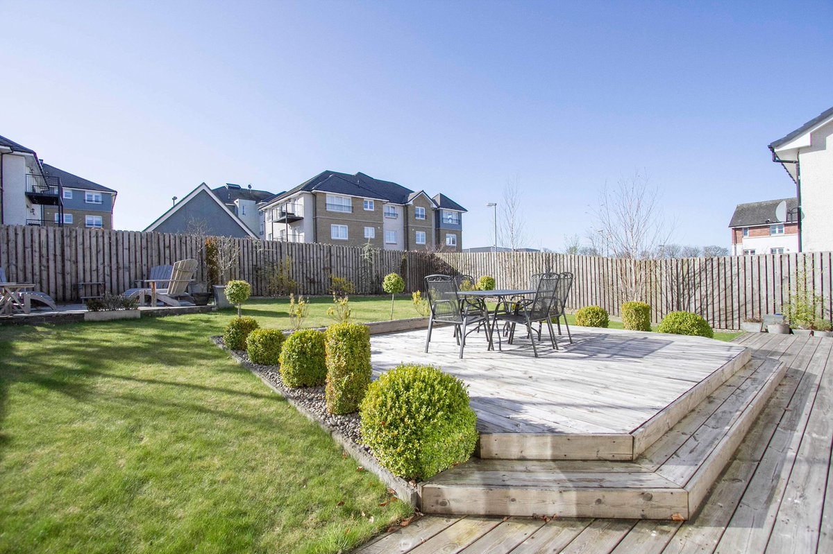 MikeDowPhoto's tweet image. A nice day for a #propertyshoot for @AbdnConsidine in #Dunblane 📸