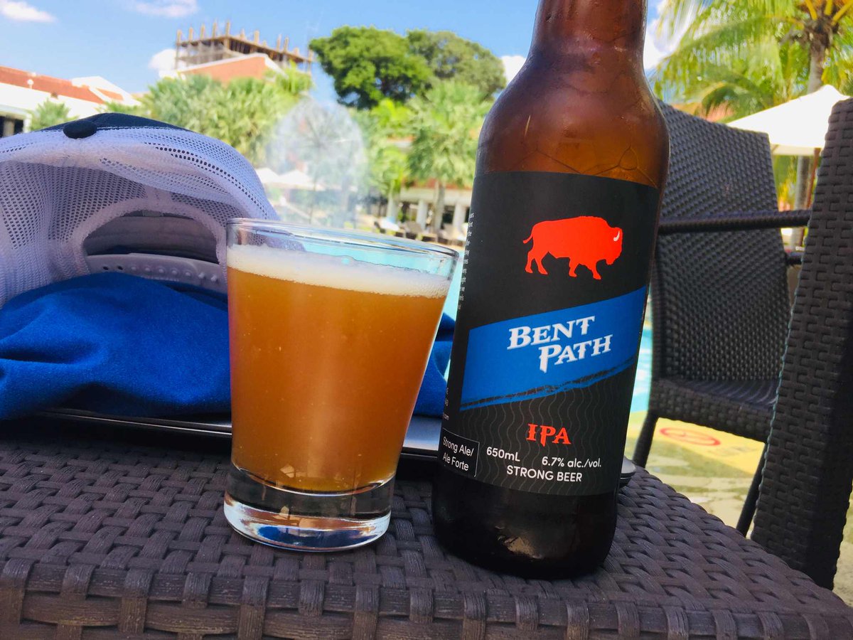 redbisonbeer's tweet photo. Our #BentPath #IPA made its way to #SantaCruz, #Bolivia! So awesome!! π Thanks Dennis for sharing the pic and for your ongoing support! Cheers! π» https://t.co/iuyeFWNw9n