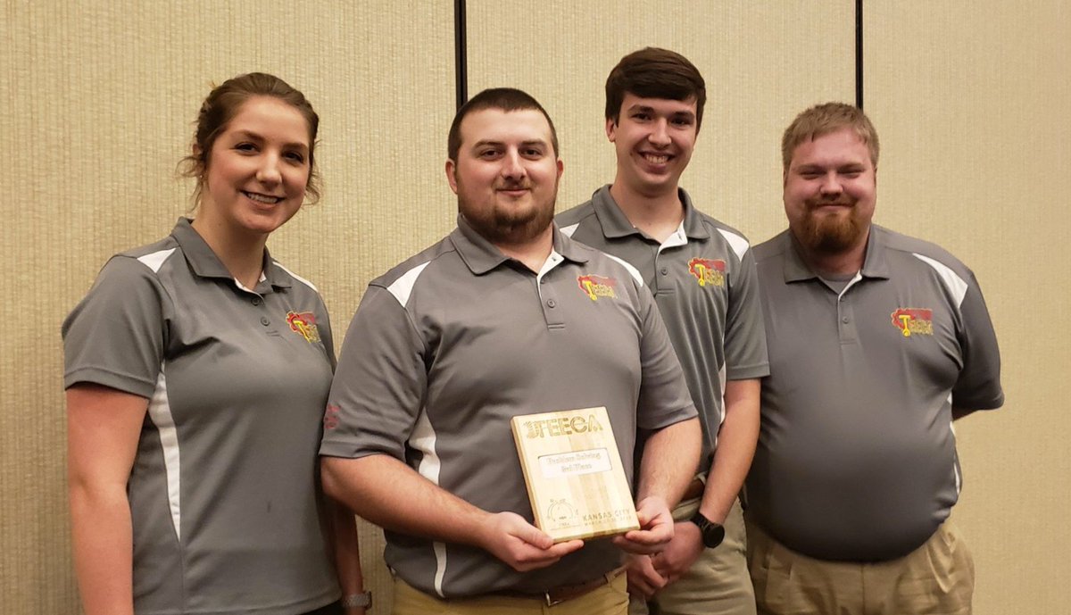 neden_ryan's tweet photo. Congratulations to @PSU_teched for placing 3rd in the 2019 ITEEA problem-solving competition. The challenge was to build an automated parking garage that could hold 15 cars. The PSU team used @KidSparkEdu engineering materials to build and automate their design! Go Gorillas! https://t.co/MO95tw4YT2