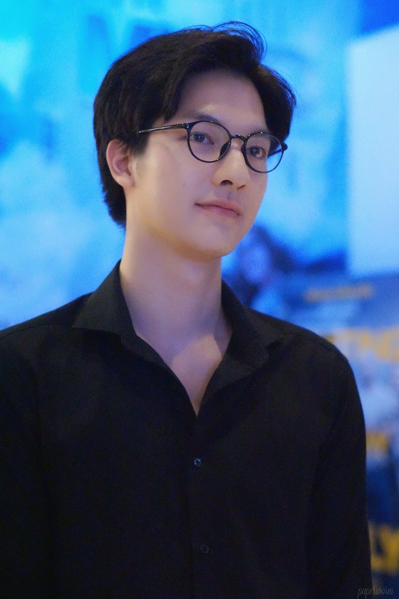 paperworm_nic's tweet photo. โอ้โหวววววว!!!! ขอหวีดลุคนี้แพรพพพพ ดีงามจังเลยค่ะคุณขาาาาา 😍💕
#KittiGap #GapKittichat
#แก๊ปกิตติชัช 
#ConversationThailand
#TuSexyBoy
#กระสือสยาม
#paperwormshot https://t.co/BeZiqevICX
