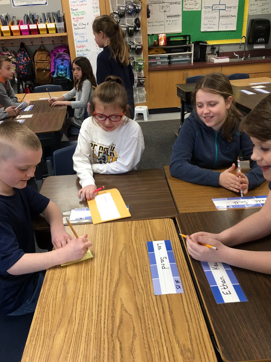 learningin3D's tweet photo. Students practice for a math test working together on problems and explaining their work. #mathtalk #seprunnellsrock #teachertalktuesday #talkingmath https://t.co/rhdcvhN8Od