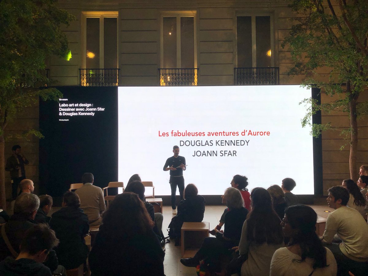 Superbe événement à l’Apple Champs-Elysées autour de <a href="/DouglasLKennedy/">Douglas Kennedy</a> et <a href="/joannsfar/">Sfar Joann</a>, auteurs de l’ouvrage "Les fabuleuses aventures d'Aurore" (<a href="/pocket_jeunesse/">pocket_jeunesse</a>), porteur des valeurs universelles d’acceptation de la différence #autisme <a href="/Editis_officiel/">Editis</a>