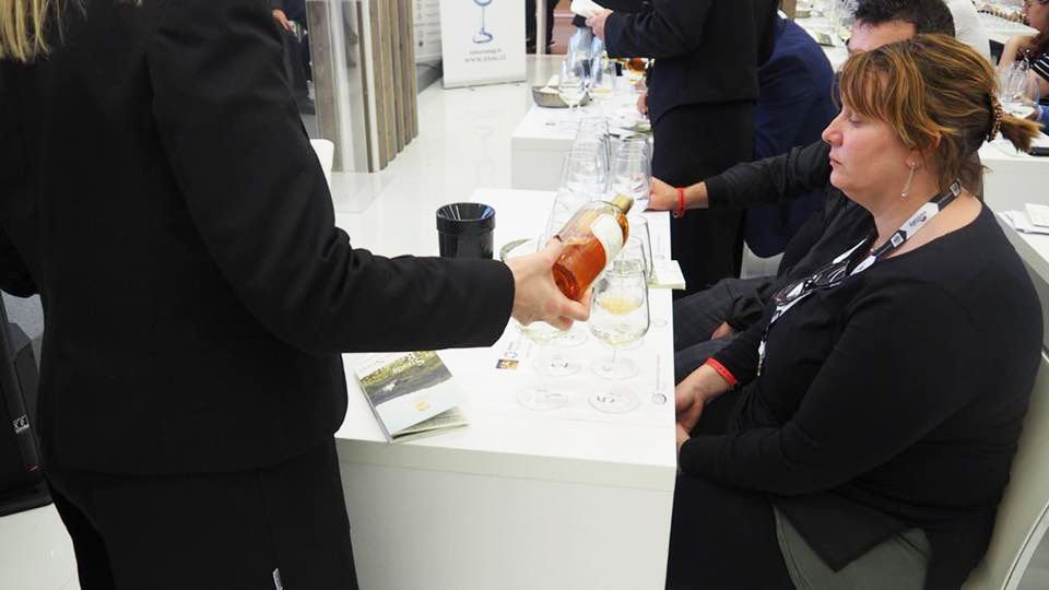 BreganzeDoc's tweet photo. @VinitalyTasting arriviamo. E in grande stile. Ad attenderci due importanti Masterclass, tutte e due nello spazio della Regione Veneto. 
Martedì 9 alle 16.30: "Attraverso Colline e Prealpi" . 
Mercoledì 10 alle 10.30: "Viaggio tra i prodotti tipici di Vicenza". 
Vi aspettiamo 🥂 https://t.co/0Bf9QvMWQy