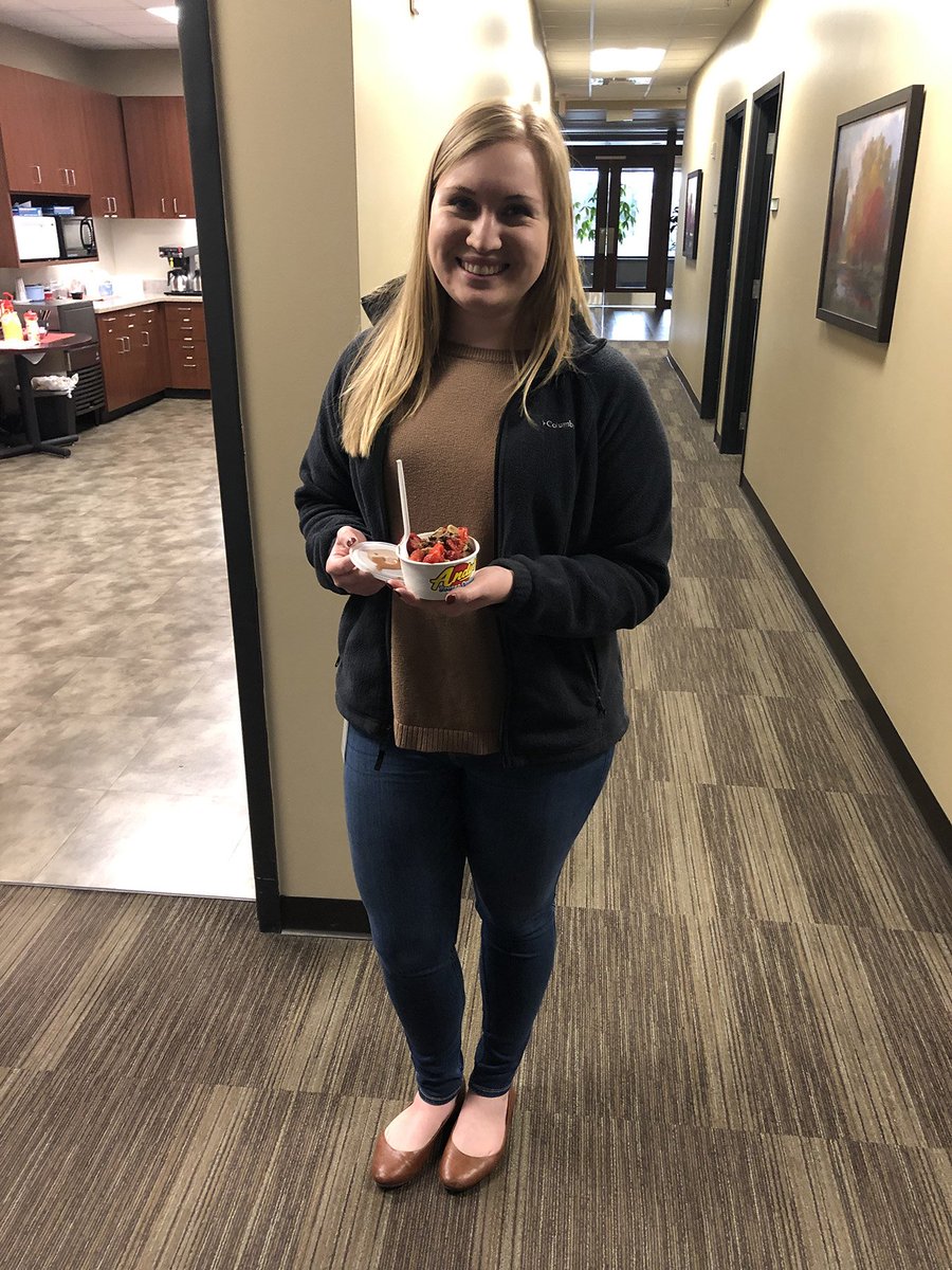 KPM_CPAs's tweet photo. If you're from #SWMO like #KPMCPAs, chances are, you're also a big fan of @EatAndys! #TeamKPM LOVES Andy's, so this #TaxBreak was a candy-coated success! #KPMTax deadline coming soon - back to work we go! #KPMCulture https://t.co/LGnD4JgQi9