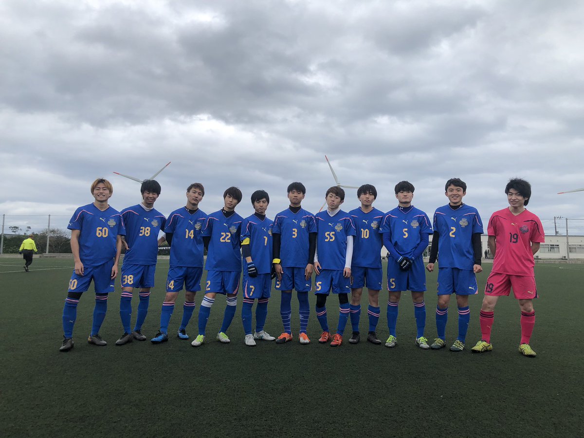 日本大学生産工学部サッカー部 Twitter પર 新入生のために 軽くチーム紹介 全体 44人 3年生 27人 プレ21人 マネ6人 2年生 17人 プレ16人 マネ1人 ユニフォーム メイン ブルー サブ イエロー キーパー ピンク