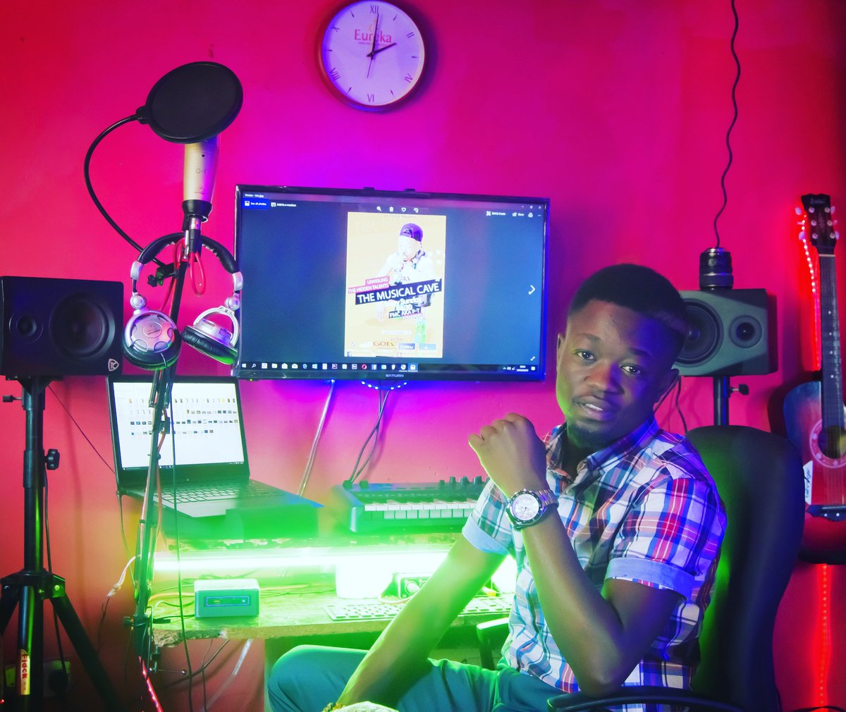 TypicalPmc's tweet photo. The Room the Magic is done Home studio.
More Episodes coming for The tv show Called Tinvekeko on Prime tv.

#TeamNoSleep.
#OgStudios.
#ZedGuru. https://t.co/OtBB13L6h9
