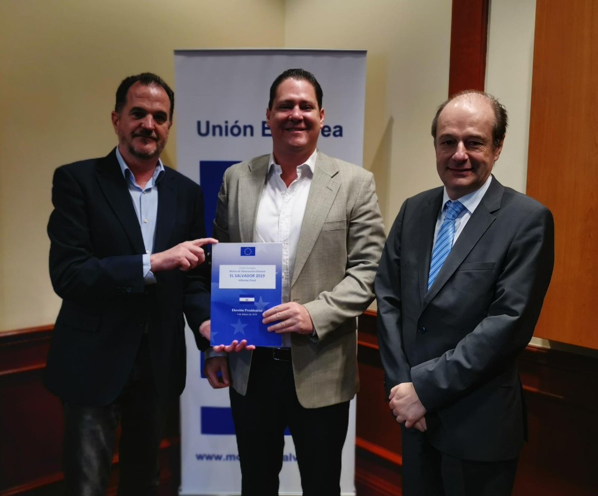 moeueSV19's tweet photo. El jefe de la MOE UE, @carlositurgaiz, y @ABassolsUE, de @UEenElSalvador se reunieron esta mañana con @anliker1980, secretario general de @NuevasIdeasSV, para conversar sobre el informe final de la observación en las pasadas elecciones presidenciales. @nayibbukele https://t.co/juG2E1QBBD