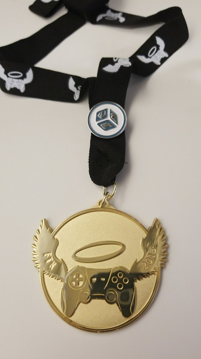 FragforceSF's tweet image. Delivered late, but delivered.  Congratulations to everyone from #Fragforce in SF who raised $30,000 last year for @UCSFChildrens through #ExtraLife.  You're all awesome!  Let's smash that record in 2019!