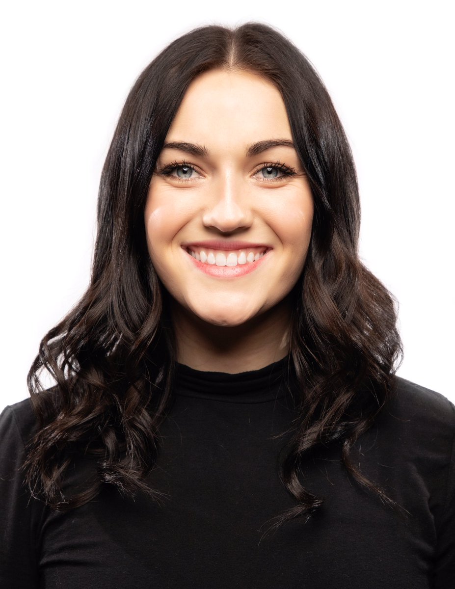 ragingreddsu's tweet photo. This is Kaitlin Castleberry from Sandy Utah! She is a Sophomore and is majoring in Communications. She loves all things sports, singing, and she is always down for a new adventure! #meetthecast #ragingred #dsu https://t.co/WIkwghAAk5