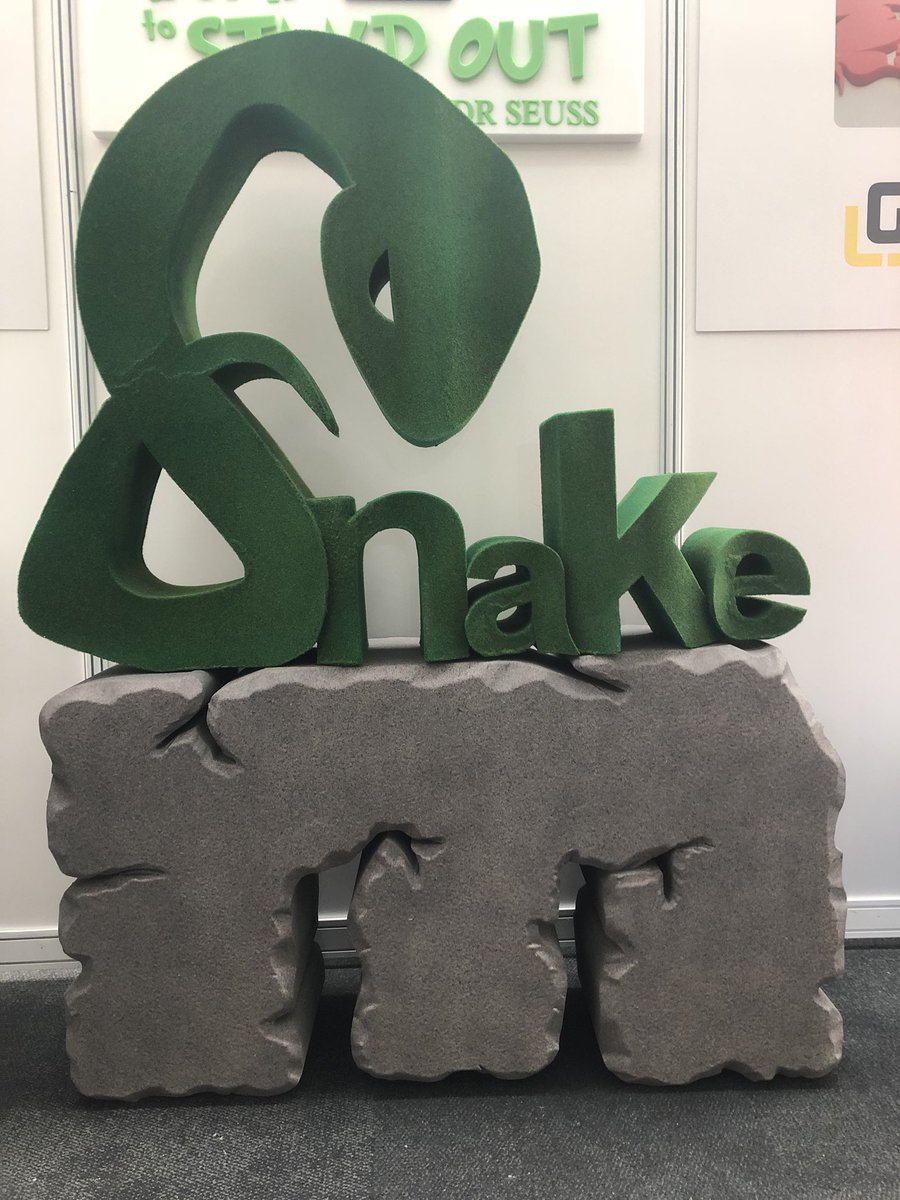 LG__Display's tweet image. We’re here! @VMDisplayShow @TheBDC ready to go tomorrow! Come chat #props at B8a
#lettering #flocking #vm #display