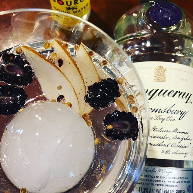 Cheers to family, friends and drinks like these that make life sweeter!
(📸 : Doug Graubard) ift.tt/2uDzNx5