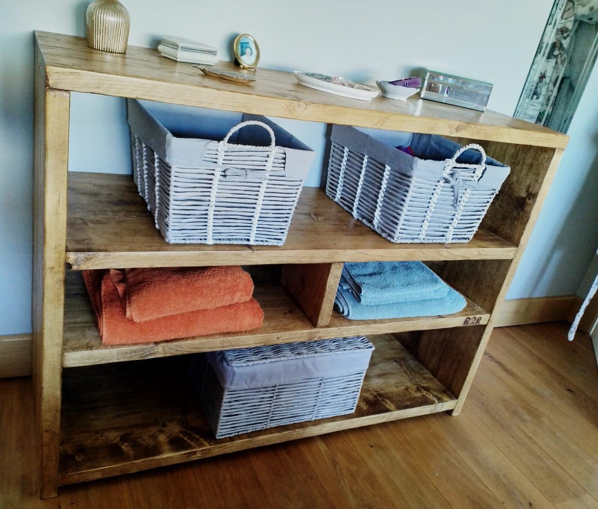 Reclaimed2's tweet image. Shelving unit done for one of my regulars last week #scaffoldboardfurniture