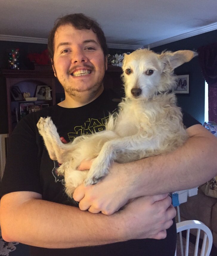 eksheldon's tweet photo. Today is #AutismAwarenessDay. No idea what life would be w/out my amazing brother - #1 dog uncle! Despite assumptions about autism, Andrew is highly social. He loves to talk about ⁦@starwars⁩, ⁦@PowerRangers⁩, and most important - his love of ⁦@MariahCarey⁩ ❤️ https://t.co/h8TAUfohyE