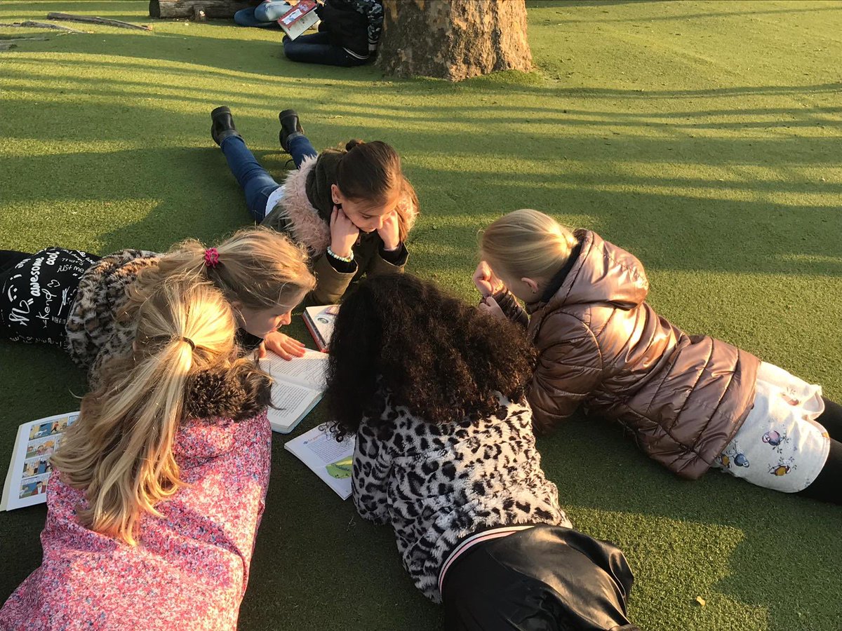 Jozefrijen's tweet photo. Jozefschool @Nuwelijn @gilzerijen heeft meegedaan aan de 4e nationale buitenlesdag. https://t.co/UaYx1InJE4