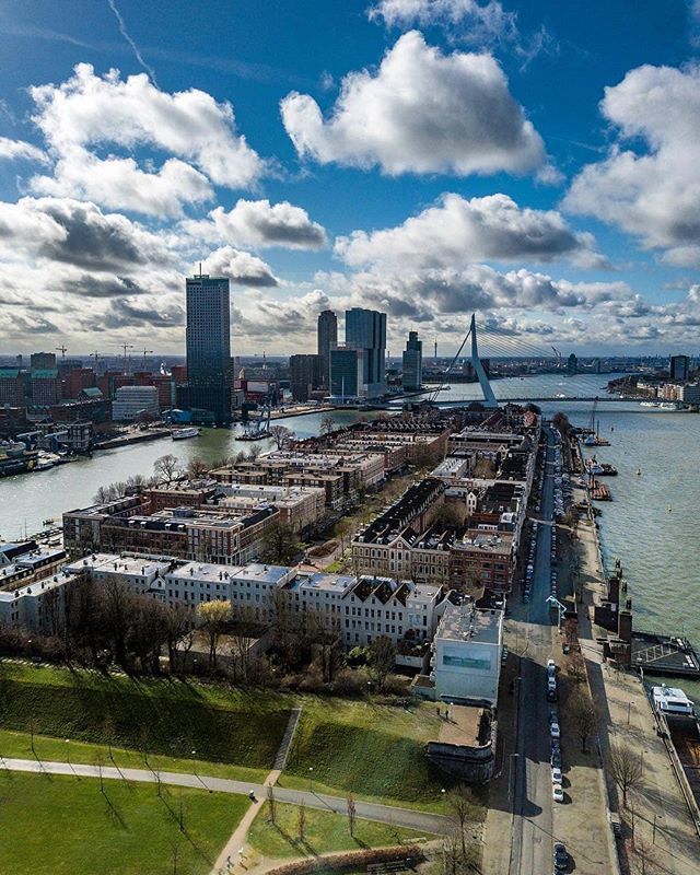 Noordereiland is toch ook een mooi stukkie Rotterdam 😄
.
.
.
Foto: @erikkruug

#noordereiland #viewfromabove #wilhelminapier #cityscape #cityscapesgentlemenclub #cityscapes_unlimited #rotterdam_info #rotterdam #kopvanzuid #uitrdam #igersrotterdam #ig… ift.tt/2WAN8SC