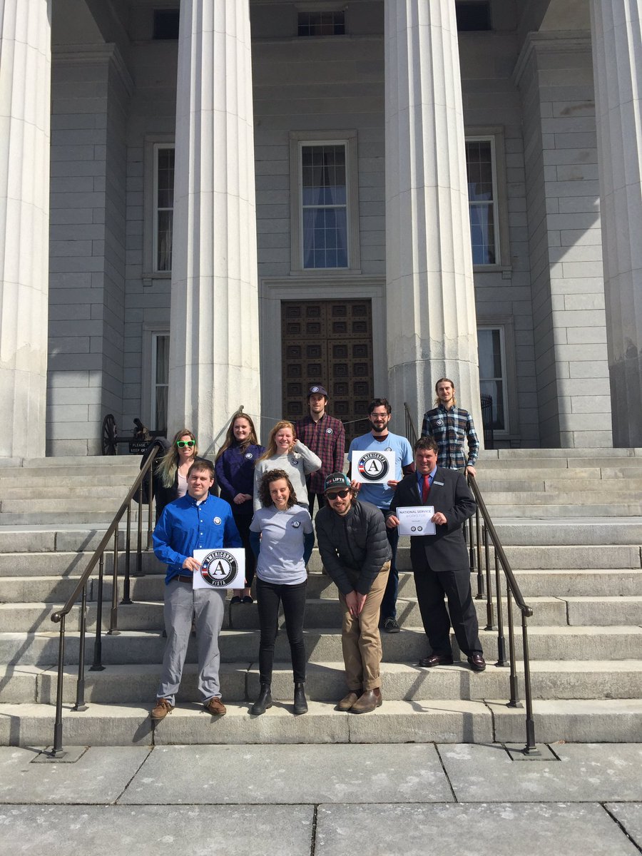 VermontCorps's tweet photo. #NationalServiceWorks for #Vermont! Rep. Dan Noyes of Wolcott sponsored a resolution honoring @AmeriCorps &amp; @SeniorCorps members today! https://t.co/13pwo3jUfT
